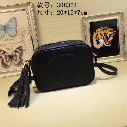 Gucci AAA Quality Messenger Bags #327888