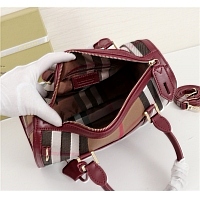 $92.50 USD Burberry AAA Quality Handbags #360648