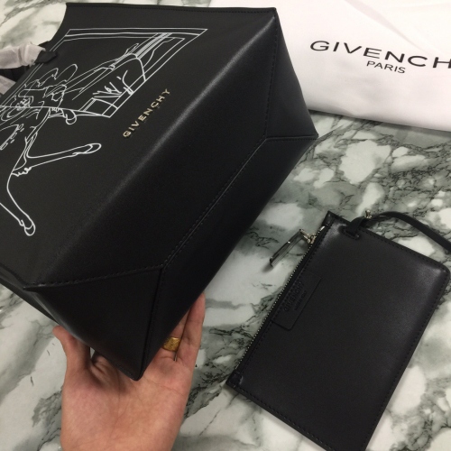 Replica Givenchy AAA Quality Handbags #389919 $154.50 USD for Wholesale
