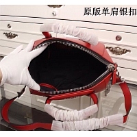 $111.50 USD Givenchy AAA Quality Handbags #389957