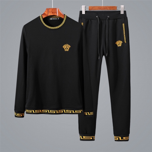$84.40 USD Versace Tracksuits Long Sleeved For Men #422801