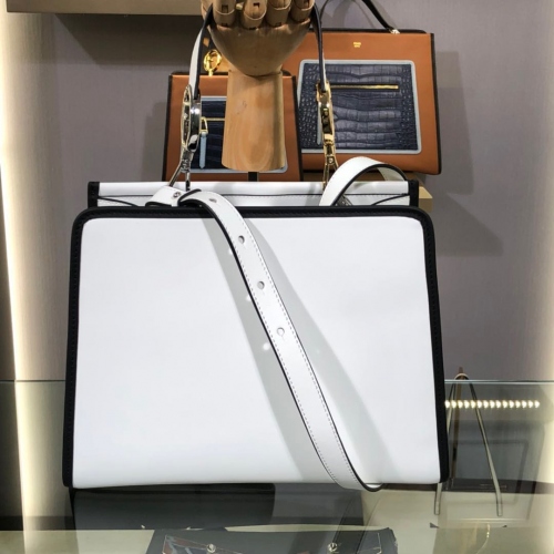 Replica Fendi AAA Quality Handbags #438298 $255.00 USD for Wholesale