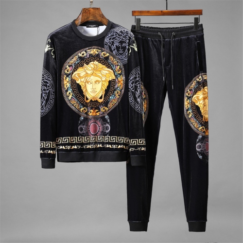 Versace Tracksuits Long Sleeved For Men #440382