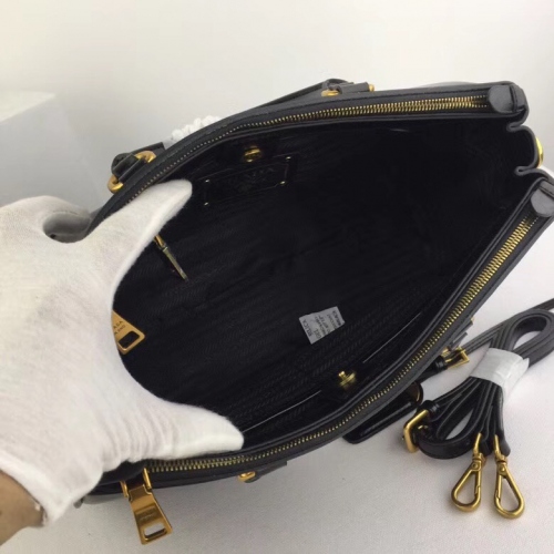 Replica Prada AAA Quality Handbags #440696 $129.30 USD for Wholesale