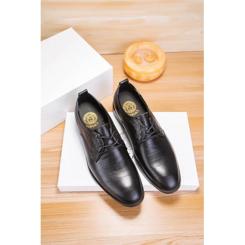 Versace Leather Shoes For Men #441881