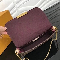 $58.00 USD Louis Vuitton AAA Quality Messenger Bags #435174
