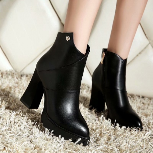 Replica Versace Boots For Women #443035 $85.00 USD for Wholesale