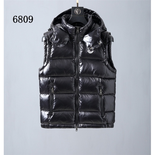 $94.00 USD Moncler Down Vests Sleeveless For Men #445333