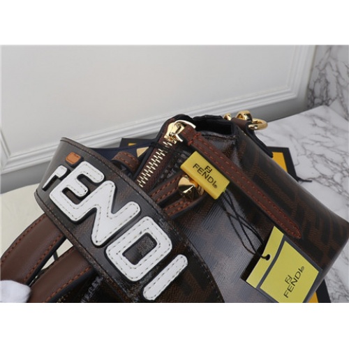 Replica Fendi AAA Quality Handbags #464294 $102.00 USD for Wholesale