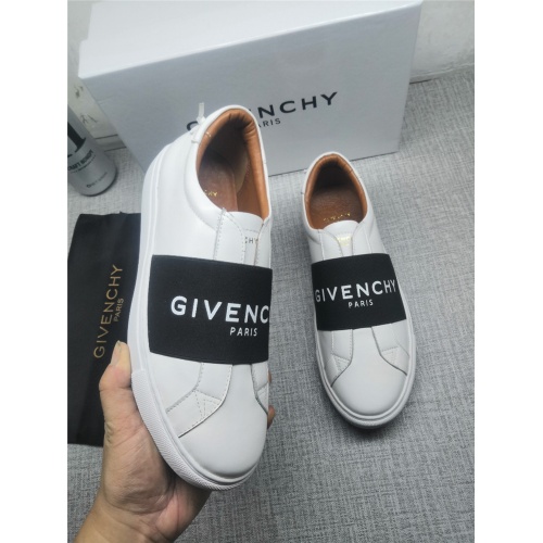 Givenchy Casual Shoes For Men #471260