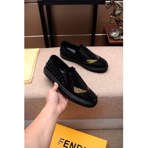 Fendi Casual Shoes For Men #478300