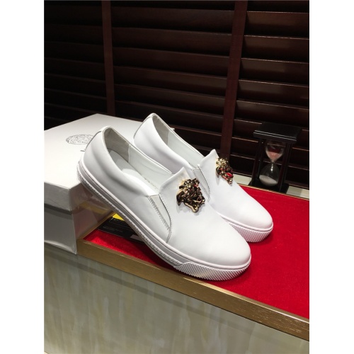 Versace Casual Shoes For Men #487935 $78.00 USD, Wholesale Replica Versace Flat Shoes