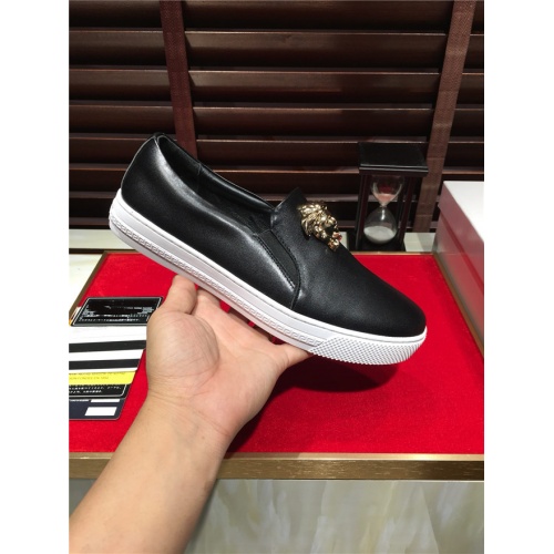 Replica Versace Casual Shoes For Men #487936 $78.00 USD for Wholesale
