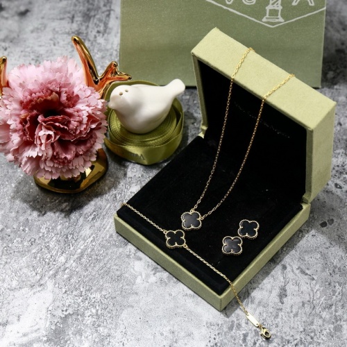 Van Cleef &amp; Arpels Necklaces &amp; Bracelets &amp; Earrings #505401 $45.00 USD, Wholesale Replica Van Cleef &amp; Arpels Necklaces
