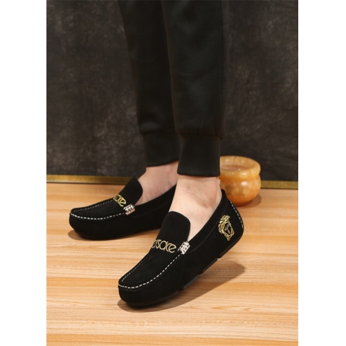 Replica Versace Casual Shoes For Men #513301 $72.00 USD for Wholesale