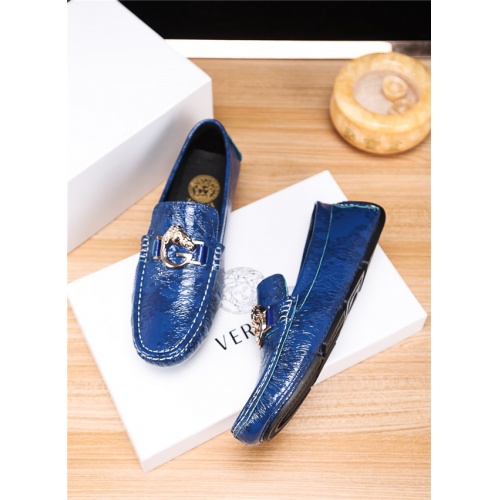 Versace Casual Shoes For Men #513302 $76.00 USD, Wholesale Replica Versace Flat Shoes