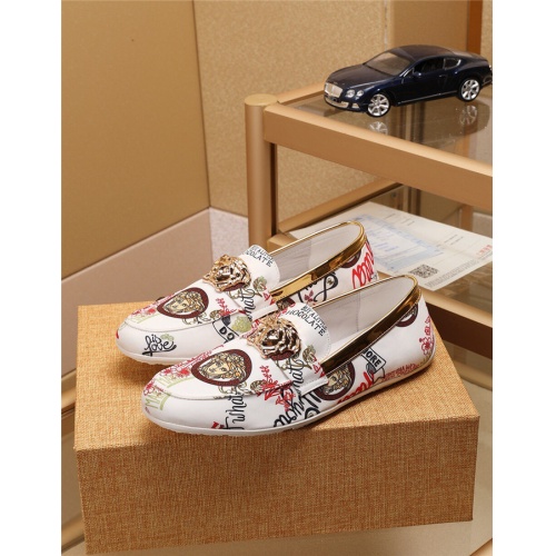 Replica Versace Casual Shoes For Men #515723 $72.00 USD for Wholesale