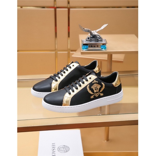 Replica Versace Casual Shoes For Men #516853 $72.00 USD for Wholesale