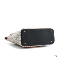 $29.00 USD Carolina Herrera Fashion Handbags #511821