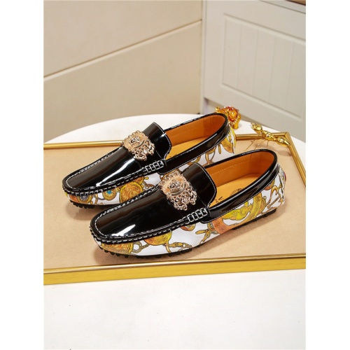 Versace Casual Shoes For Men #526545 $72.00 USD, Wholesale Replica Versace Flat Shoes