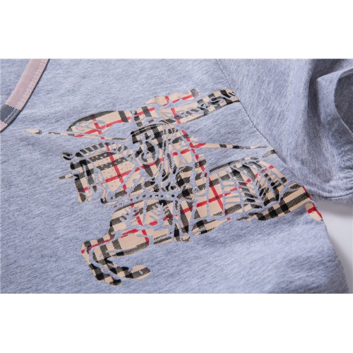 Replica Burberry T-Shirts Short Sleeved For Men #530610 $22.00 USD for Wholesale