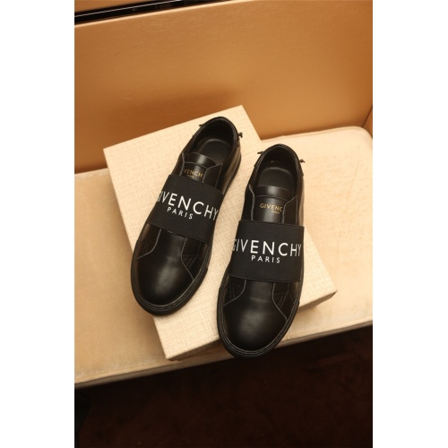 Givenchy Casual Shoes For Men #534326