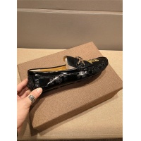 $72.00 USD Versace Casual Shoes For Men #538352