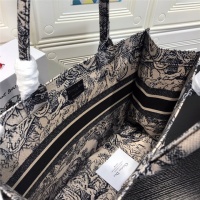 $72.00 USD Christian Dior AAA Handbags #540553