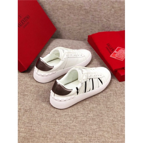 Valentino Casual shoes For Men #543972 $82.00 USD, Wholesale Replica Valentino Casual Shoes