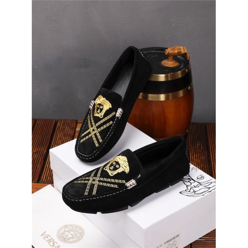 Versace Casual Shoes For Men #549245