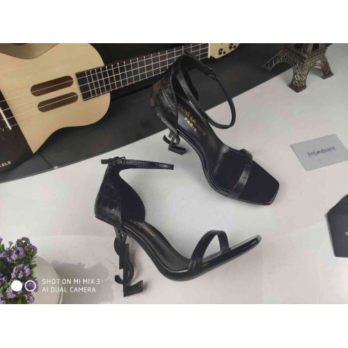 Yves Saint Laurent YSL Sandal For Women #549675
