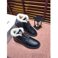 $82.00 USD Versace High Tops Shoes For Men #545884