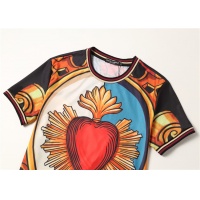 $25.00 USD Dolce & Gabbana D&G T-Shirts Short Sleeved For Men #546300