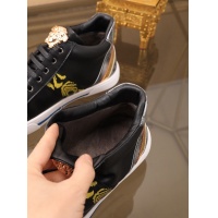 $82.00 USD Versace Casual Shoes For Men #549871