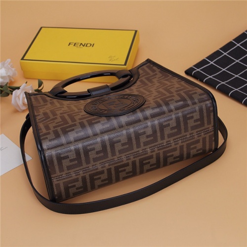 Replica Fendi AAA Messenger Bags #555494 $192.00 USD for Wholesale