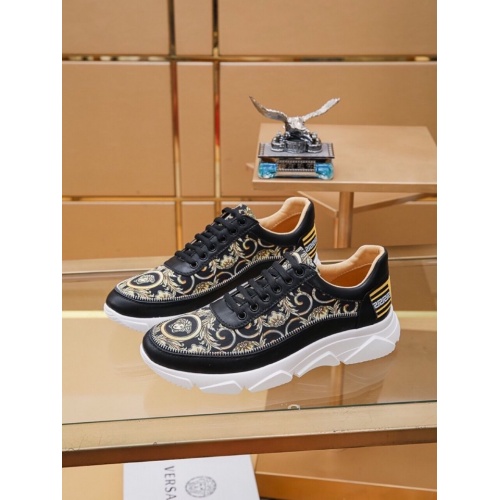 Replica Versace Casual Shoes For Men #555495 $73.00 USD for Wholesale