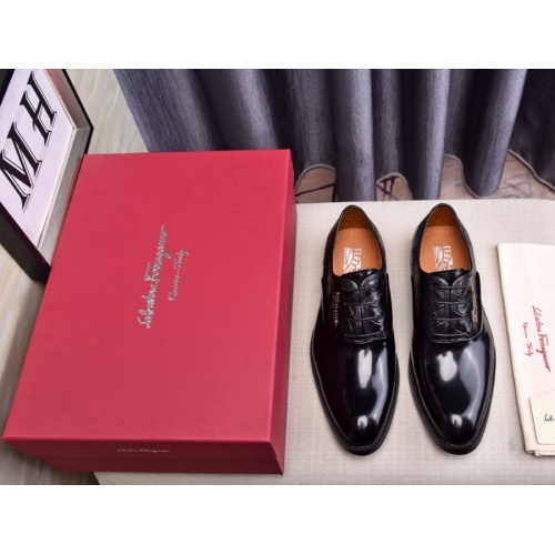 Replica Salvatore Ferragamo Leather Shoes For Men #555637 $81.00 USD for Wholesale