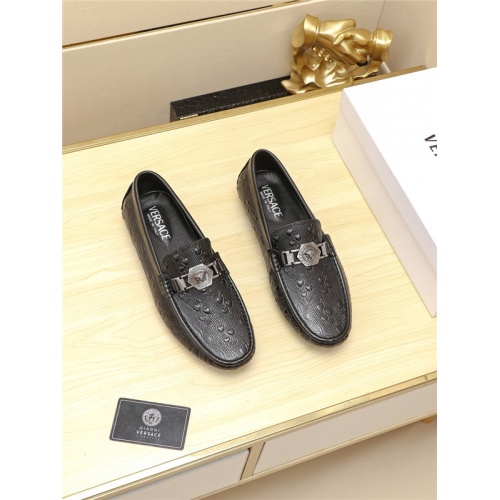 Versace Casual Shoes For Men #556266 $69.00 USD, Wholesale Replica Versace Flat Shoes