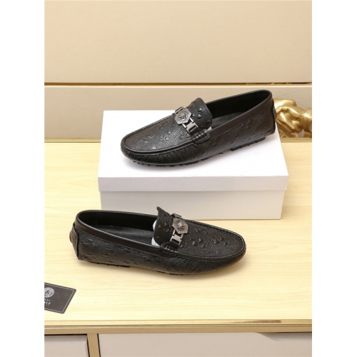 Replica Versace Casual Shoes For Men #556266 $69.00 USD for Wholesale