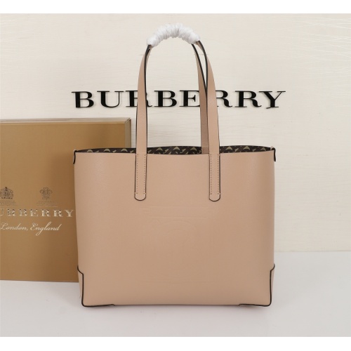 Burberry AAA Quality Handbags #557440 $101.00 USD, Wholesale Replica Burberry AAA Handbags