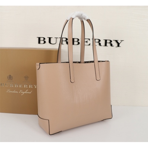 Replica Burberry AAA Quality Handbags #557440 $101.00 USD for Wholesale