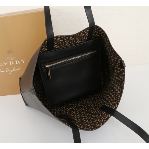 Replica Burberry AAA Quality Handbags #557441 $101.00 USD for Wholesale