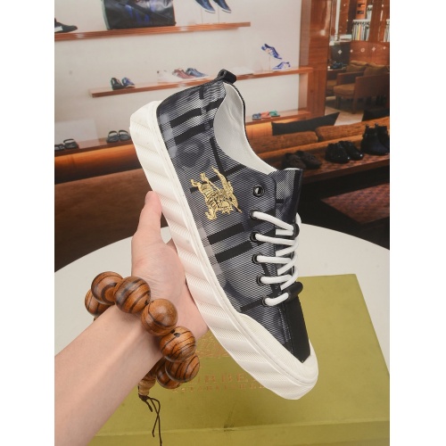 Replica Burberry Casual Shoes For Men #558806 $78.00 USD for Wholesale
