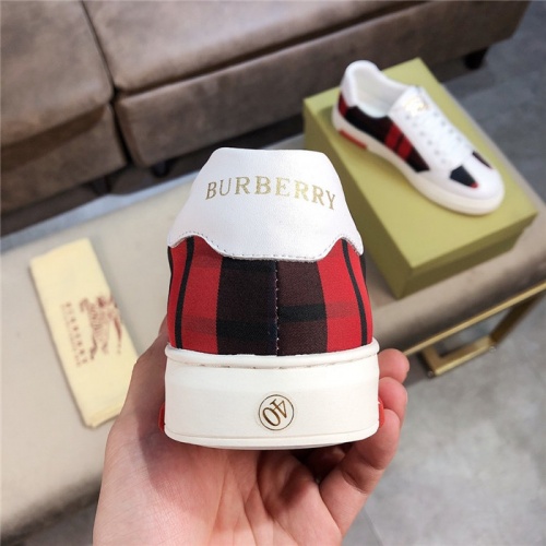 Replica Burberry Casual Shoes For Men #559327 $74.00 USD for Wholesale