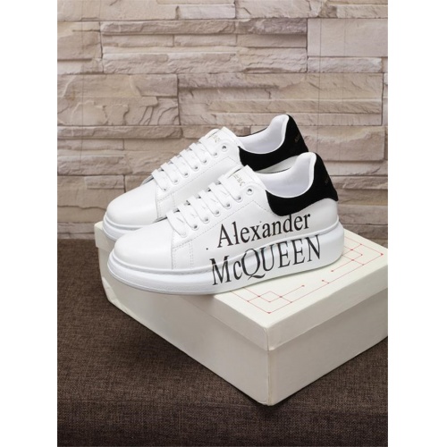 Alexander McQueen Casual Shoes For Men #560028