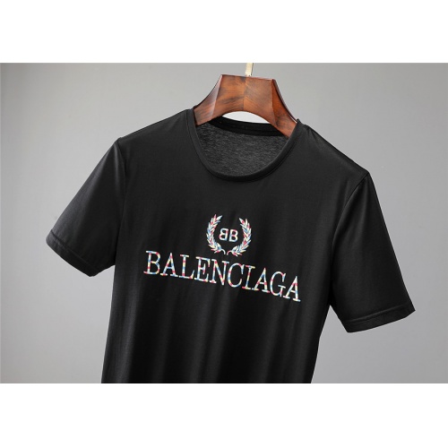 Replica Balenciaga T-Shirts Short Sleeved For Unisex #561900 $30.00 USD for Wholesale