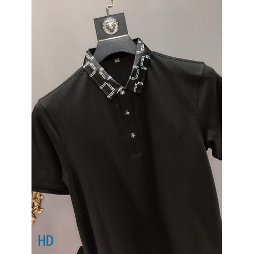 Replica Versace T-Shirts Short Sleeved For Men #562151 $35.00 USD for Wholesale