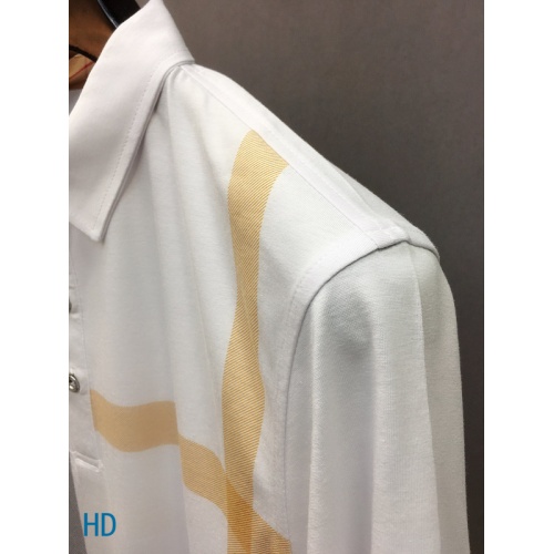 Replica Burberry T-Shirts Short Sleeved For Men #562156 $35.00 USD for Wholesale