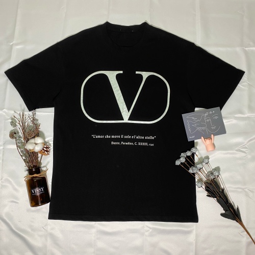 Valentino T-Shirts Short Sleeved For Men #562720 $29.00 USD, Wholesale Replica Valentino T-Shirts