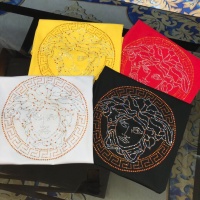 $36.00 USD Versace T-Shirts Short Sleeved For Men #562196